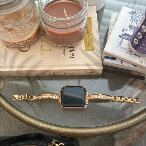Series 10, 40 mm Apple Watch! - Picture 1 of 3